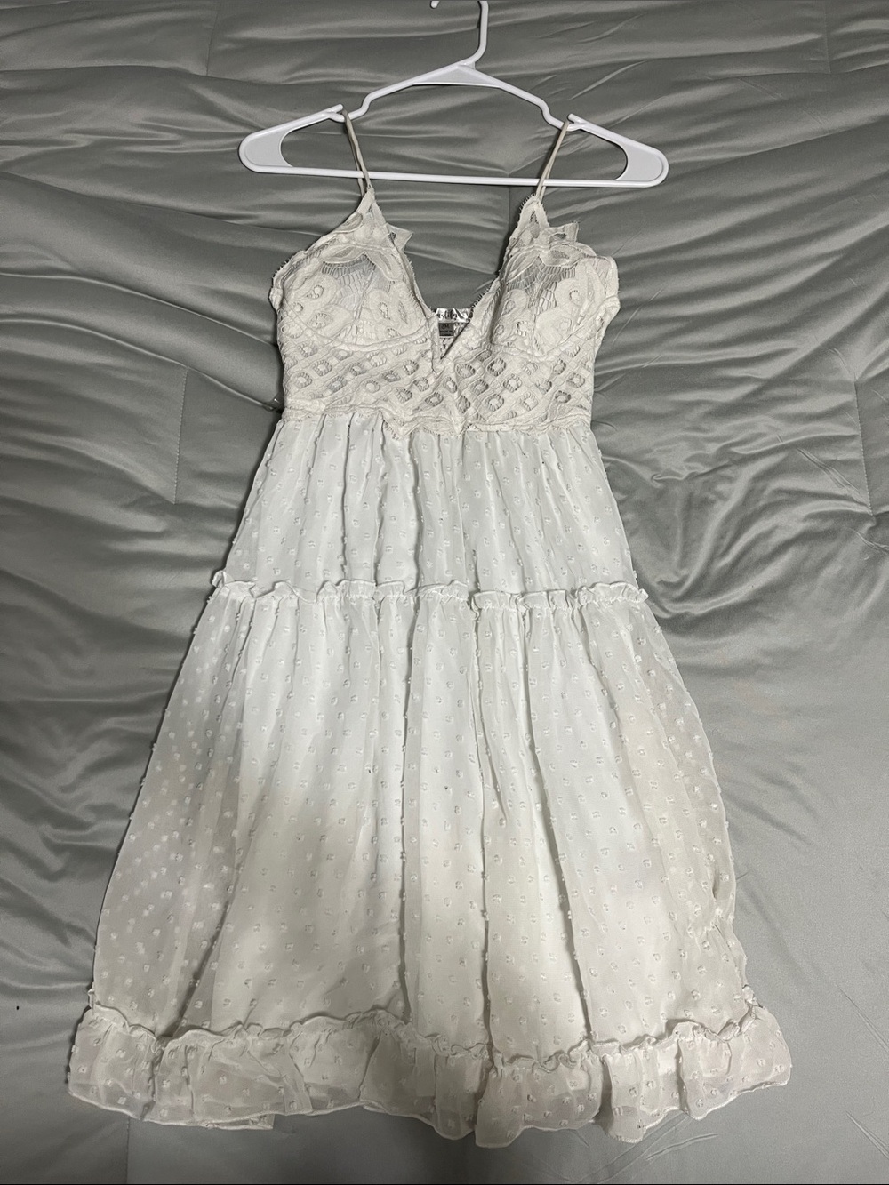 Justify White Lace-Trim Tiered Chemise